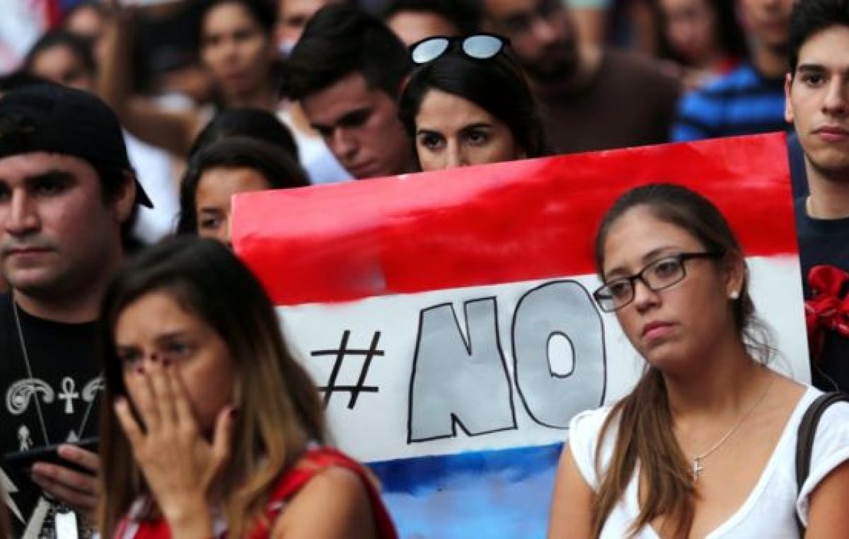 Con Paraguay en crisis, Cartes renuncia a la reelección