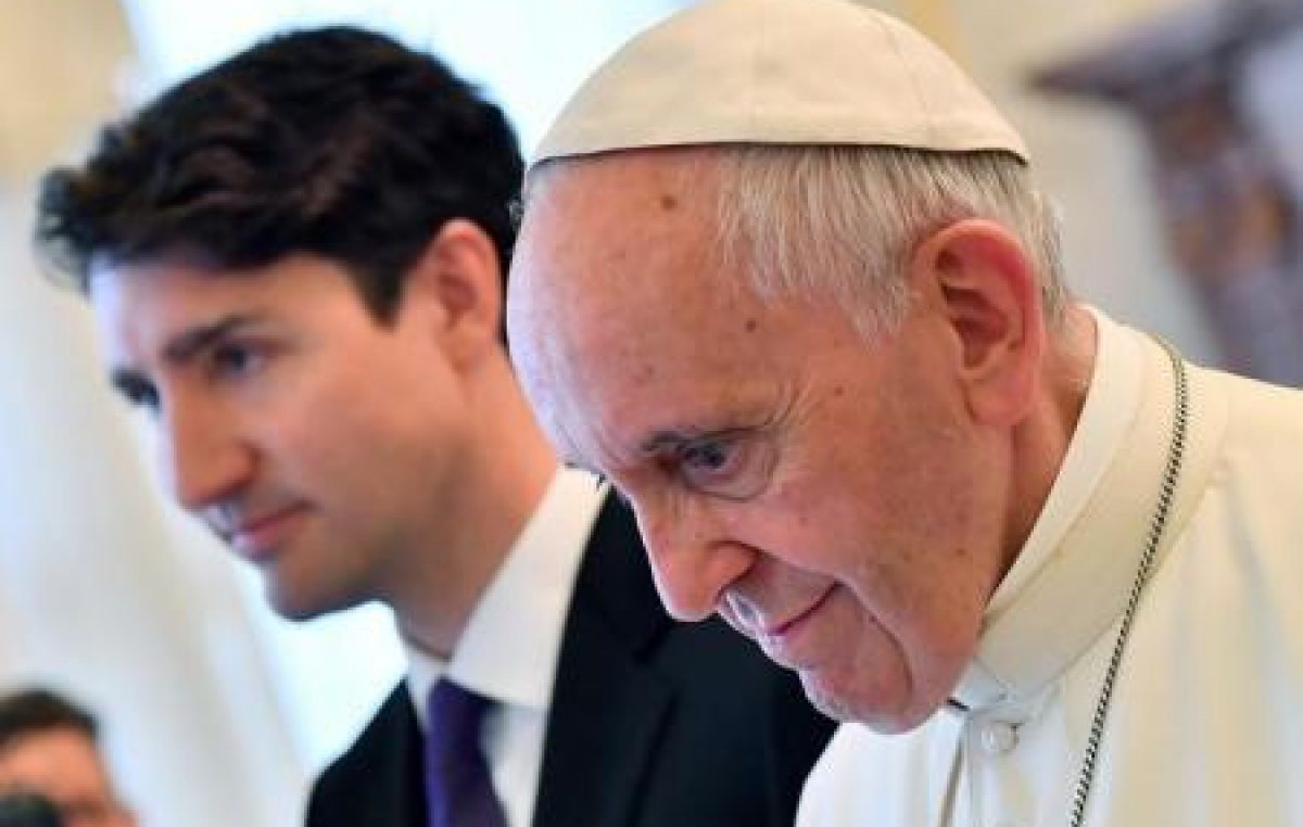 Trudeau invita al Papa a Canadá para pedir disculpas a aborígenes en nombre de la Iglesia