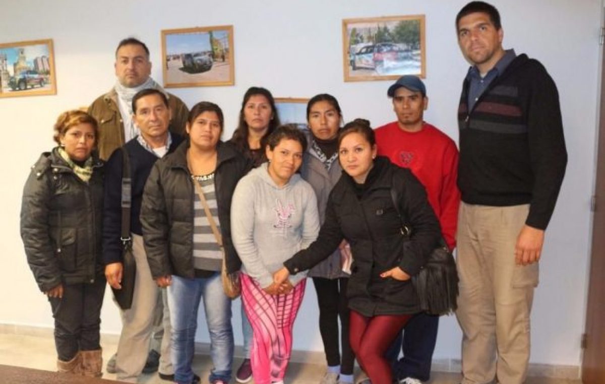 Jujuy: Grupo de empleados municipales de Aguas Ca­lien­tes denuncian discriminación laboral