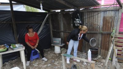 Según una investigación, ¿cuánto necesita una familia tipo para no caer en la pobreza?