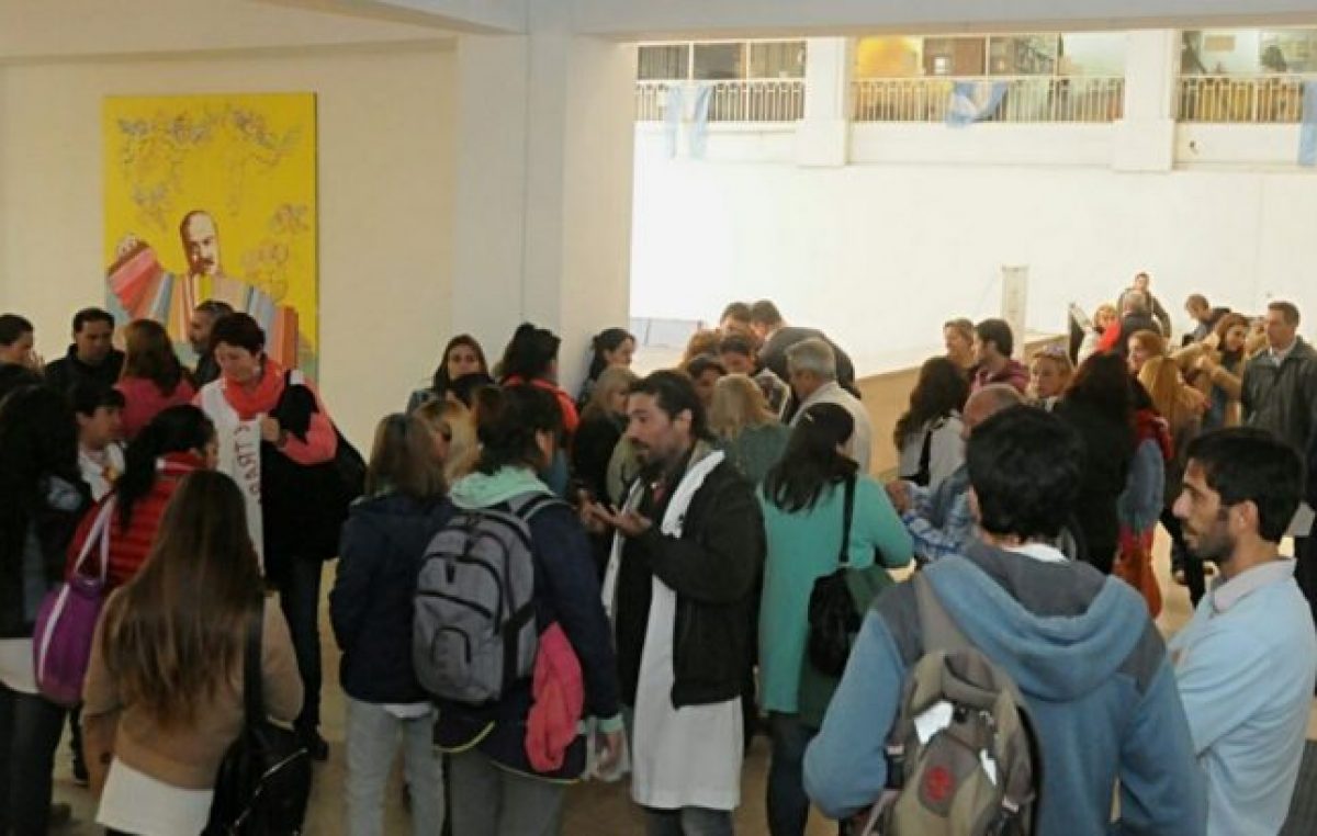 Mar del Plata: Mil docentes municipales todavía no pudieron cobrar sus sueldos