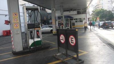La Plata: En la Región no afloja el cierre de las estaciones de servicio