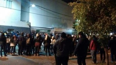 Ajuste brutal: Más de 600 trabajadores en la calle tras el cierre de una fábrica en Vicente López