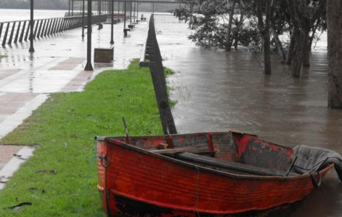 El río Uruguay crece y complica a varias ciudades: ya hay más de 670 evacuados