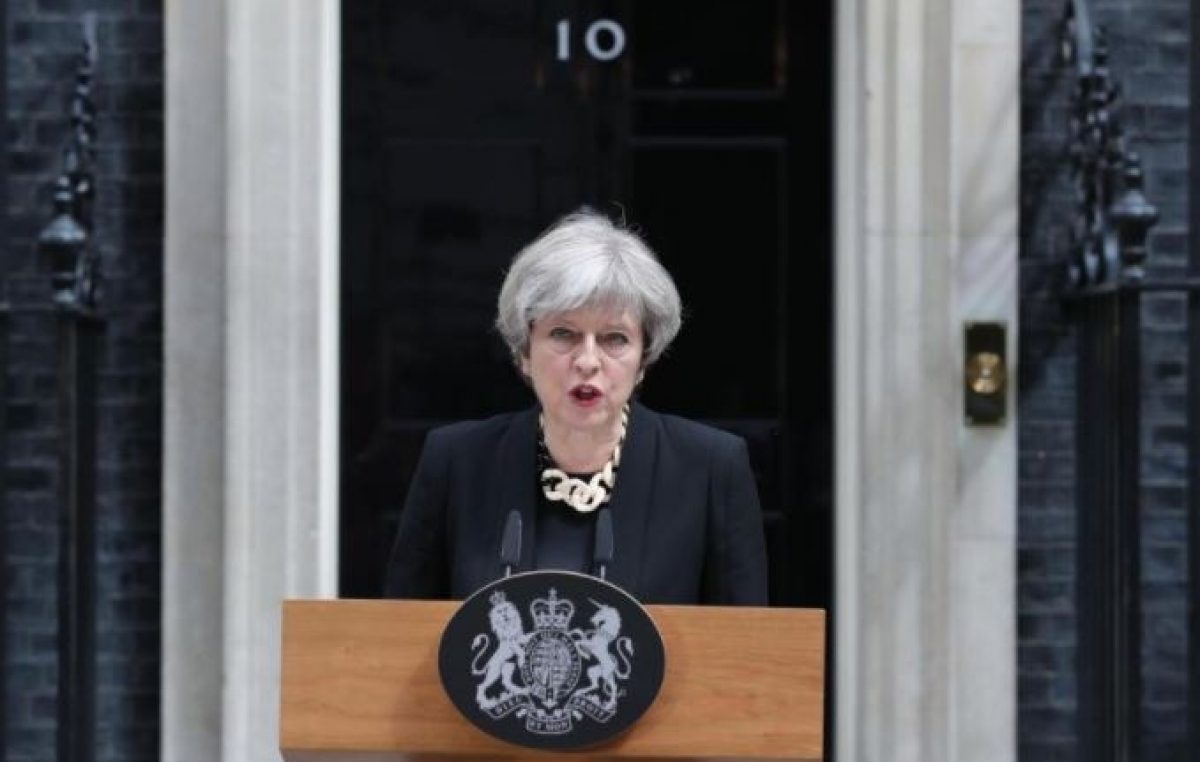 Gran Bretaña: los conservadores pierden fuerza y el laborismo pide la renuncia de Theresa May