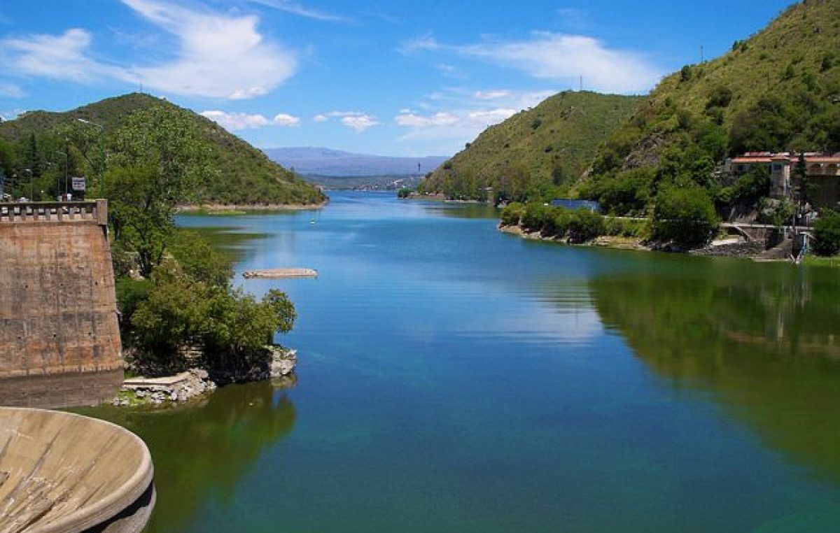 Carlos Paz quiere crear un laboratorio para monitorear el agua del San Roque