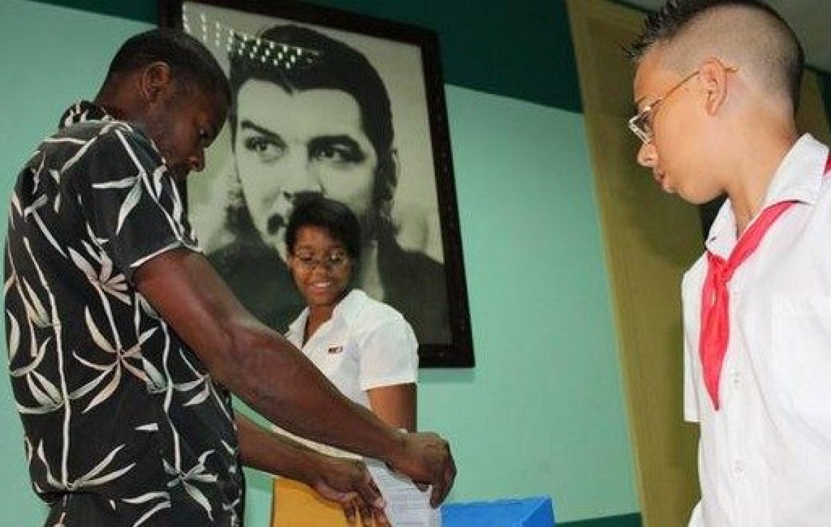En Cuba convocan a elecciones parciales y generales