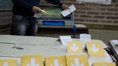 Polémica por la elección simultánea en Neuquén