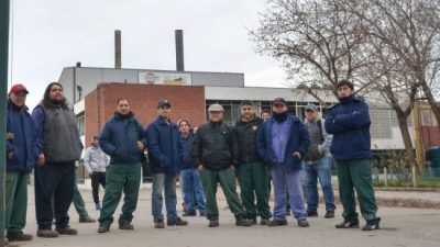 Neuquén: Cerró otra fábrica y dejó en la calle a 94 trabajadores