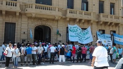 Coronel Suárez: Conflicto entre empleados y el Municipio por el cobro del medio aguinaldo