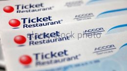 Volver al pasado: pagan salarios con bonos en Concepción del Uruguay