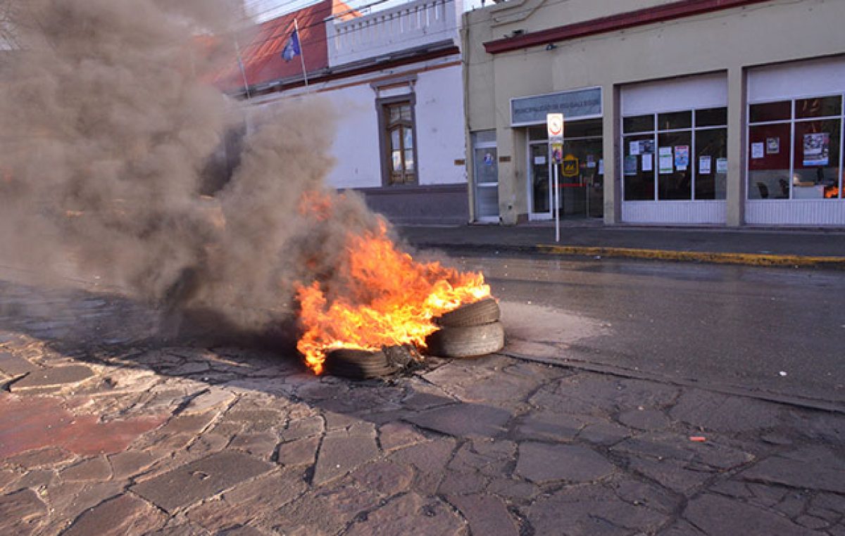 Río Gallegos: SOEM se mostró sorprendido por la quema de cubiertas