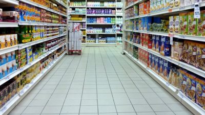 Las ventas en los supermercados siguen sin repuntar y en junio experimentaron una nueva caída