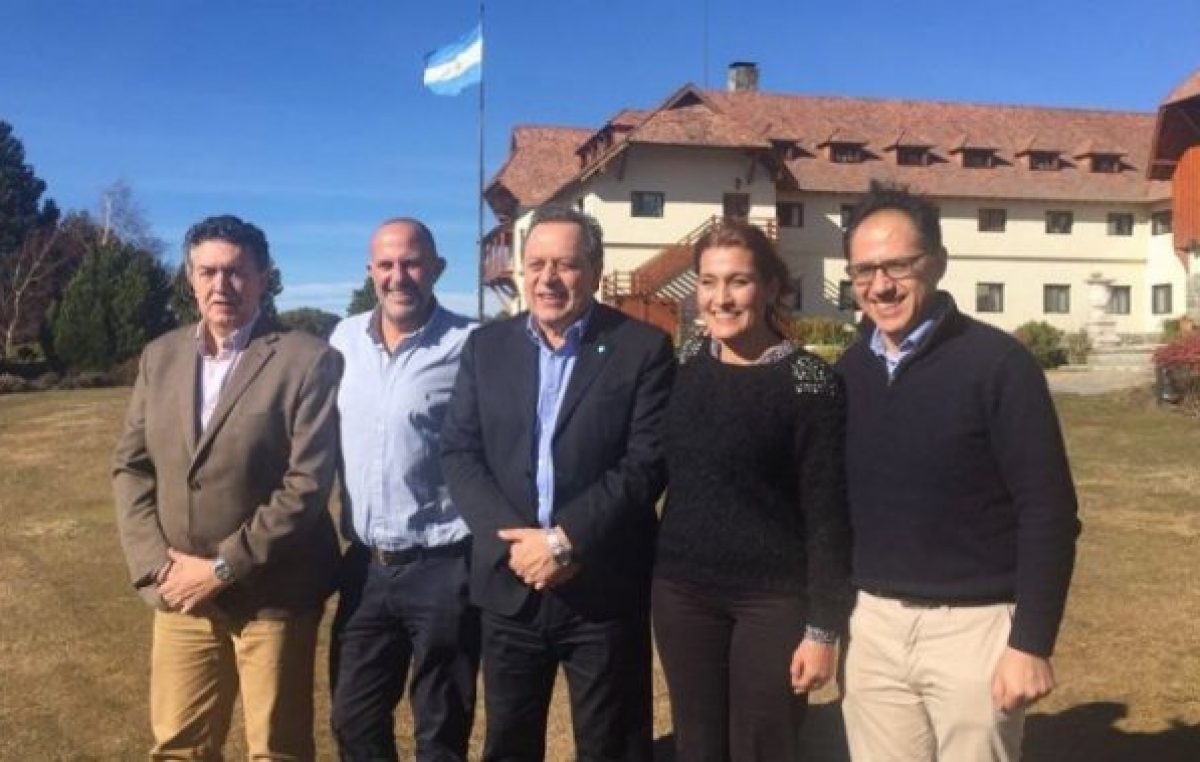Bariloche: Ministro de Turismo de Nación se reunió con las cámaras, se llevó su apoyo e ignoró al gobierno municipal