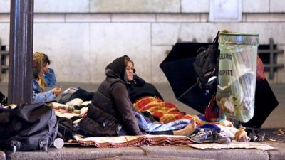 Según cifras oficiales, más de medio millón de personas viven en la pobreza o la indigencia en Buenos Aires