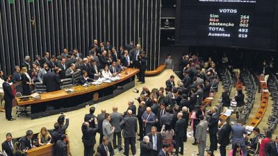 Temer zafó del juicio político en Brasil