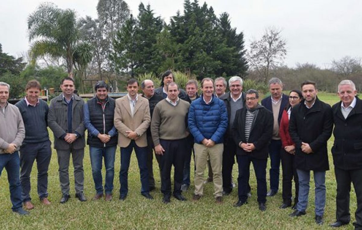 El Gobernador de Entre Ríos se reunió con intendentes vecinalistas