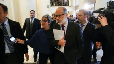 Bachelet reestructura el gabinete tras la abrupta dimisión del equipo económico