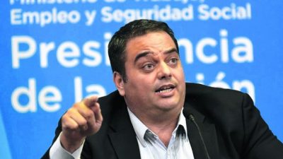 Gobierno, oposición y gremios se cruzan por la reforma laboral