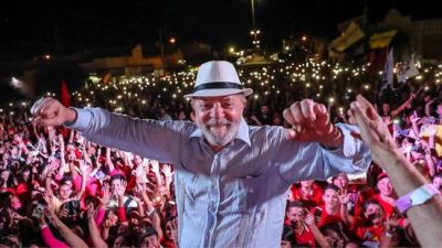 Lula en exitosa caravana protagonizada por pueblos del nordeste de Brasil