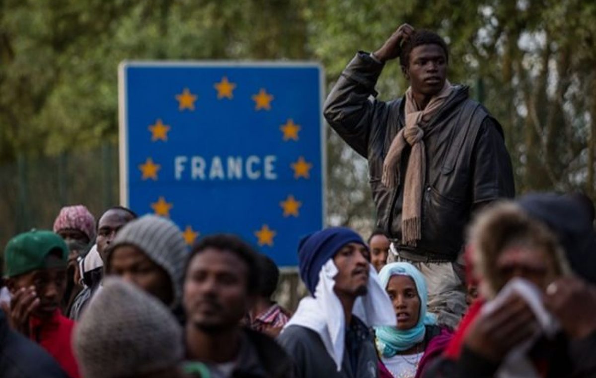 Francia: Una ley para expulsar inmigrantes sin papeles