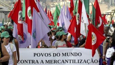 Los «Sin Tierra» brasileños ocupan un ministerio reclamando reforma agraria