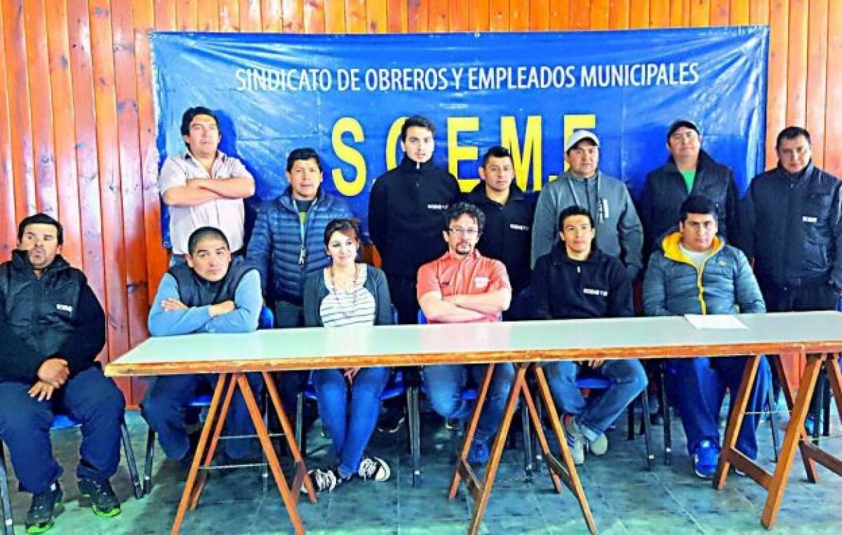 Municipales de Esquel harán asamblea y podrían resentirse los servicios en la jornada de hoy