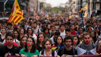 Cataluña presiona con un paro y pide «mediación internacional»