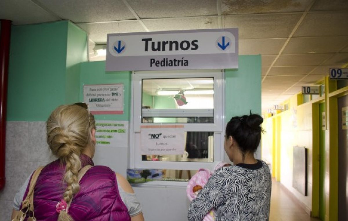 Ofrecen sueldos de $ 57.000 y alquiler pero los médicos no aparecen en Neuquén