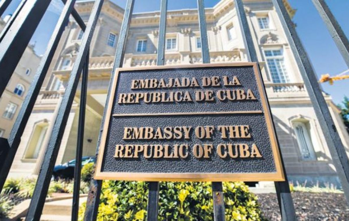 EE.UU. expulsó a 15 diplomáticos cubanos