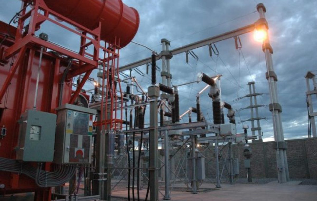Anuncian un aumento de 38% en la tarifa de electricidad en el interior del país