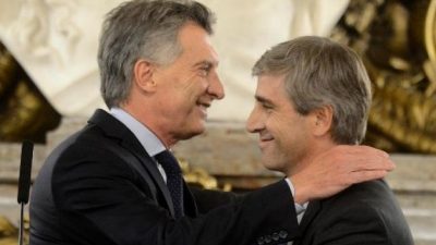 Paradise Papers salpicó al Gobierno: piden la renuncia del Ministro de Finanzas de Macri