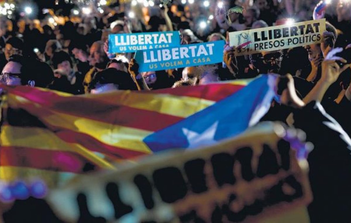 Cárcel para el gobierno independentista catalán