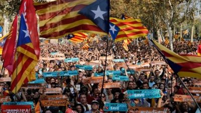 Cataluña se acerca a su hora decisiva con un tenso cierre de la campaña