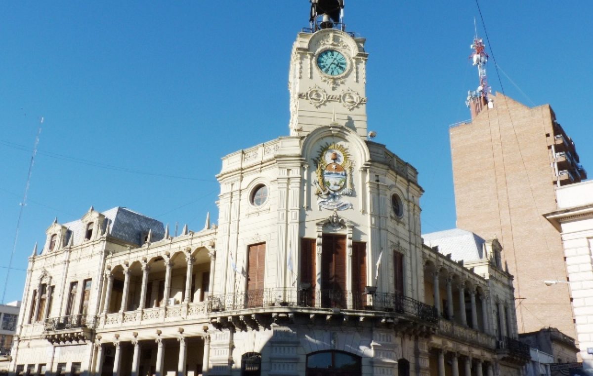 Municipales de Paraná pidieron un bono navideño de ocho mil pesos 