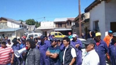 SOEME Esquel declaró una retención de servicios en municipios de la región