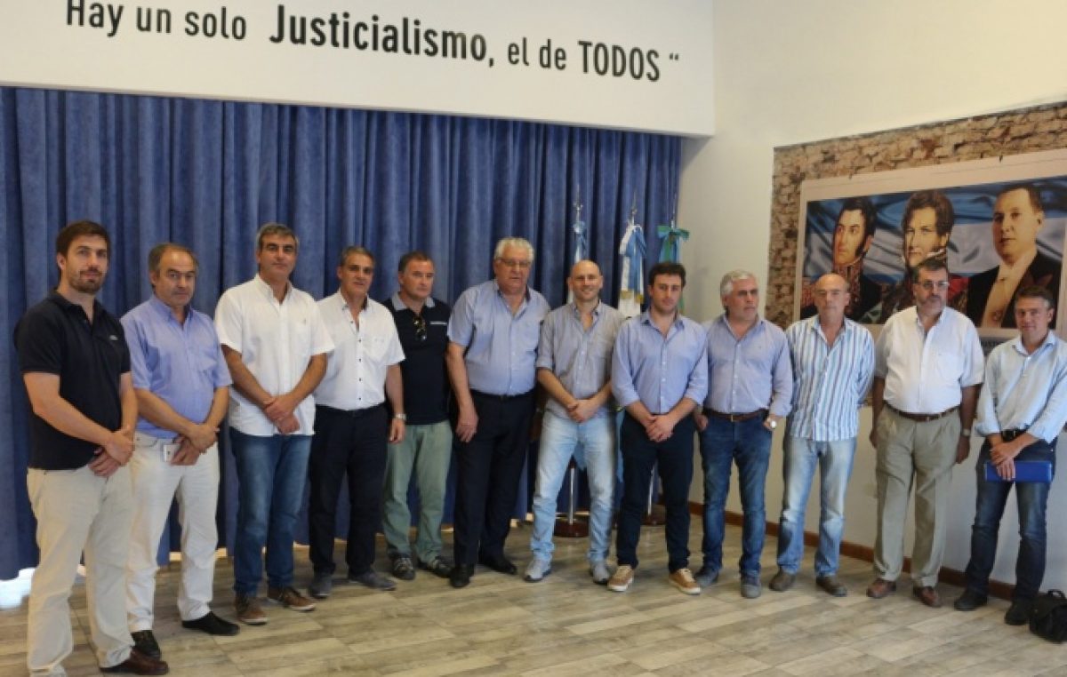 Cónclave de intendentes peronistas en Alberti en rechazo al Pacto Fiscal de Vidal