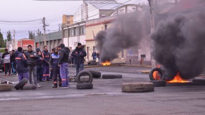 SOEM Río Gallegos continuó con la quema de cubiertas