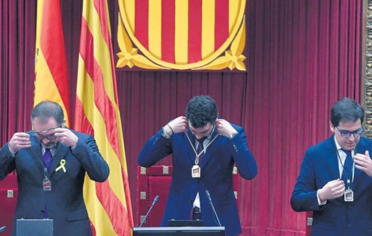Un nuevo Parlamento catalán con ausencias