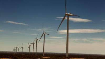 Abastecerán con energía renovable a 48 localidades de Chubut