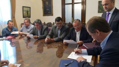 Más municipios entrerrianos acceden al crédito internacional gestionado por la provincia