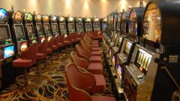 Una buena para los municipios bonaerenses: Vidal dispuso duplicar lo que reciben por juegos de azar