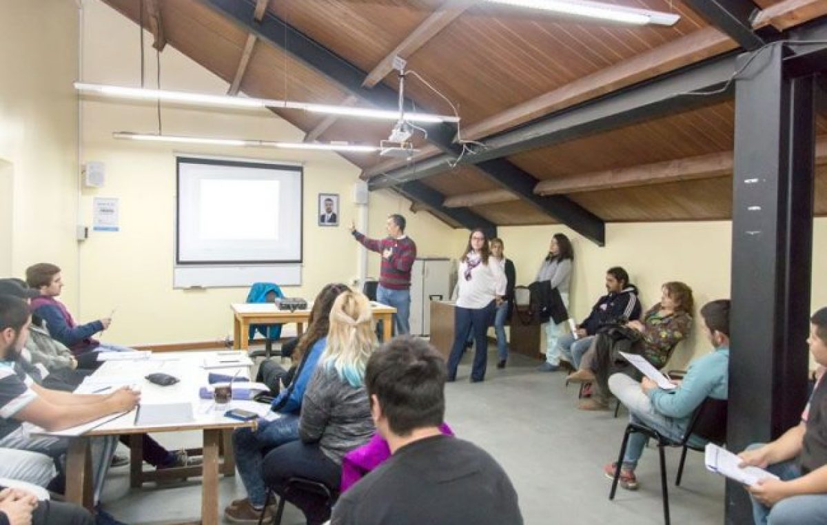 Empleados municipales de Ushuaia retomaron estudios secundarios