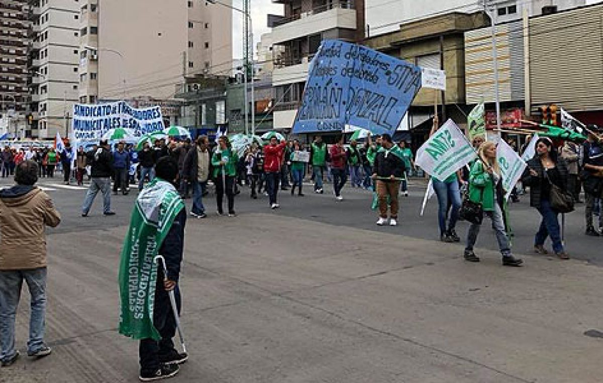 Municipales marcharon para exigir “un sinceramiento salarial” en Avellaneda.