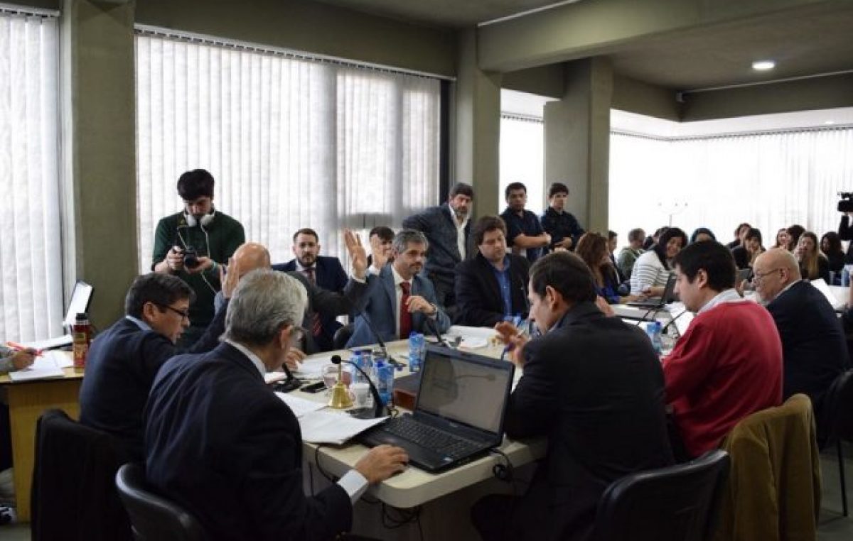 Ushuaia: Trabajadores municipales informaron a concejales sobre la negociación salarial con el Ejecutivo