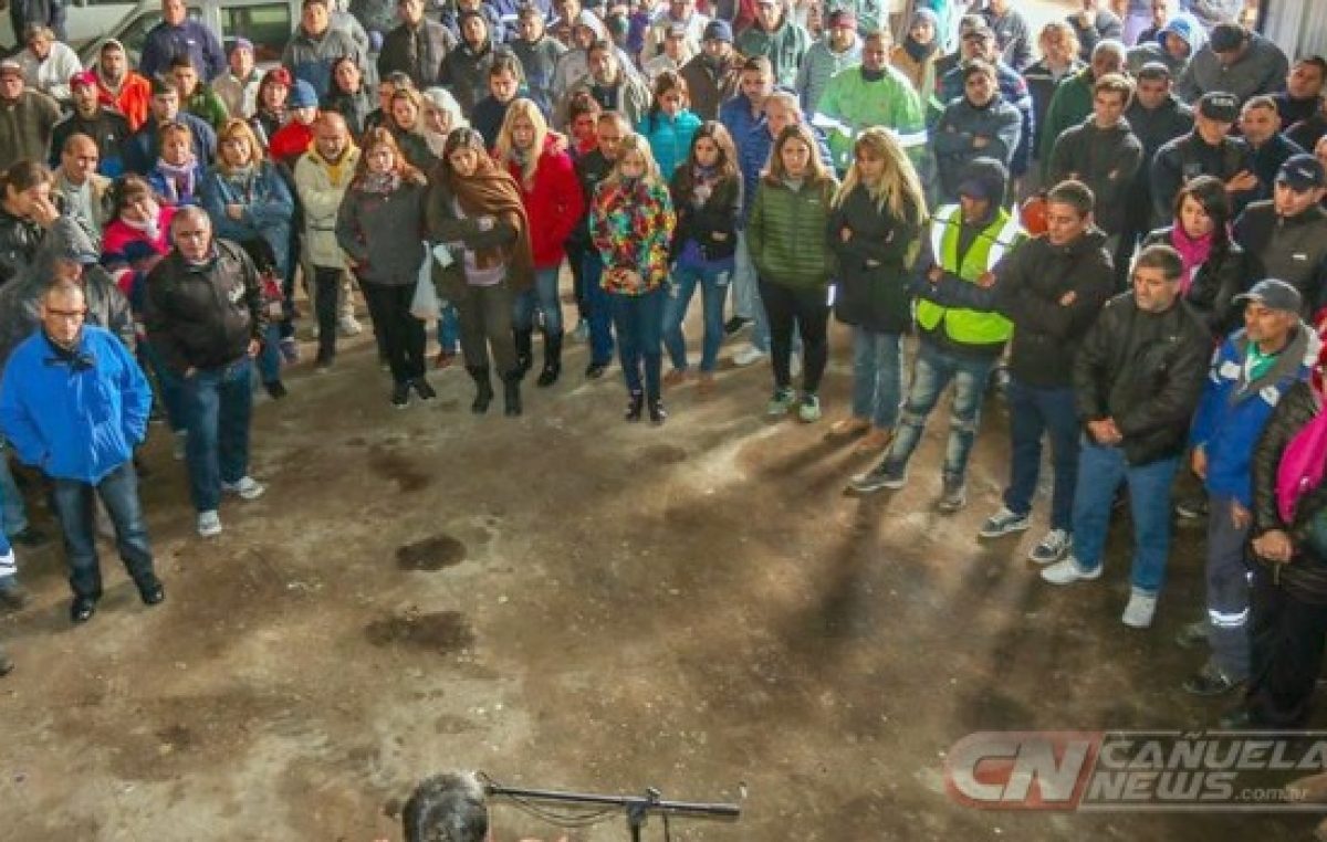 Trabajadores municipales de Cañuelas reclamaron por la apertura de paritarias