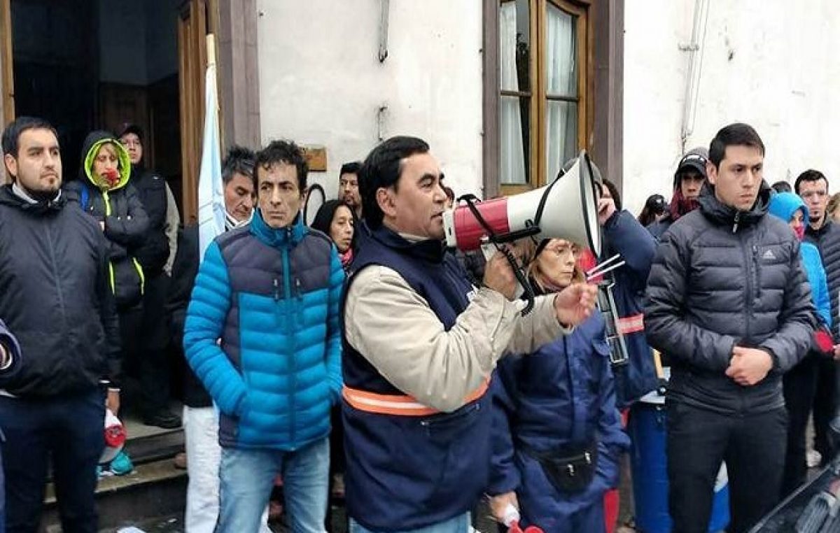 Pedro Mansilla sobre el paro municipal en Río Gallegos: «Nos vamos a ir con plata en el bolsillo o cagados a palos con los milicos»