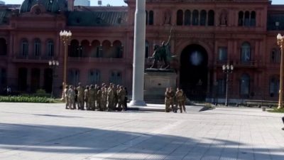 Piden explicaciones por la presencia de militares de Estados Unidos en la Plaza de Mayo
