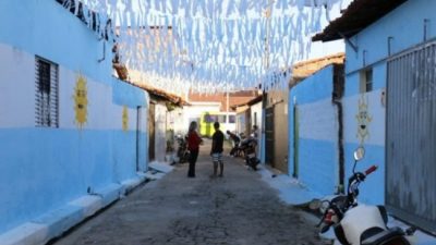 Brasil: pintan sus casas de celeste y blanco e hincharán por Argentina en protesta