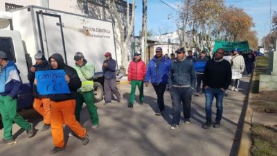 Los municipales de San Vicente anuncian un paro por 24 horas y se movilizan